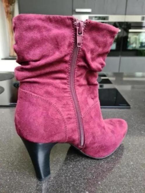 Nieuwe wijnrode enkellaarsjes in maat 38 te koop, Kleding | Dames, Schoenen, Nieuw, Lage of Enkellaarzen, Rood, Ophalen of Verzenden