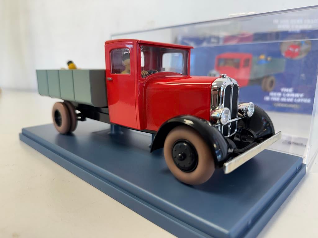Tintin Rode Vrachtwagen - Kuifje Truck, Verzamelen, Stripfiguren, ., Ophalen of Verzenden, Zo goed als nieuw, .