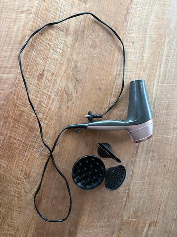 Remington Föhn met 2 Opzetstukken & Diffuser beschikbaar voor biedingen