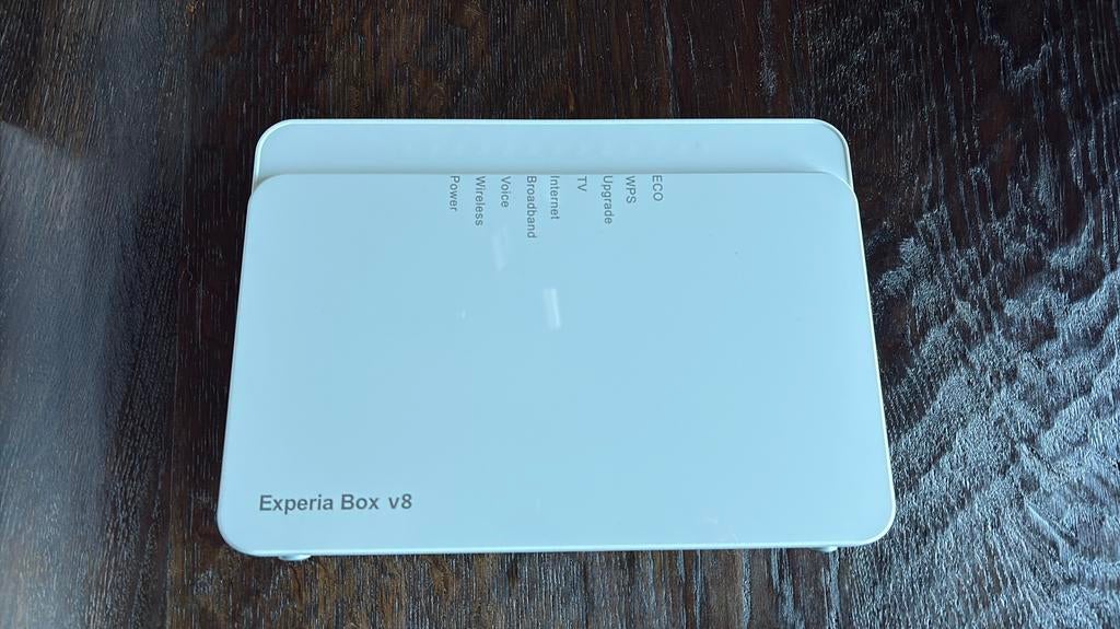 Experia box V8, Computers en Software, Routers en Modems, Ophalen, Gebruikt, Router met modem, KPN