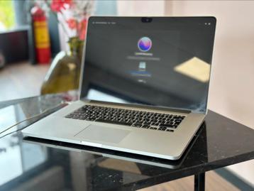 MacBook Pro mid 2012 Monterey 17.0.06 beschikbaar voor biedingen
