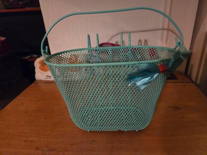 Fietsmandje turquoise, Fietsen en Brommers, Fietsaccessoires | Fietsmanden, Zo goed als nieuw, Ophalen of Verzenden
