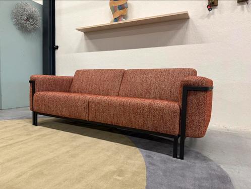 Nieuw Harvink Flink Bank 3 Zits Stof Rood Ramil Design 218, Huis en Inrichting, Banken | Bankstellen, Nieuw, Rechte bank, Driepersoons