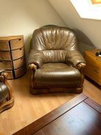 Twee ruime bruine lederen fauteuils, Per twee te koop, Minder dan 75 cm, Gebruikt, Leer