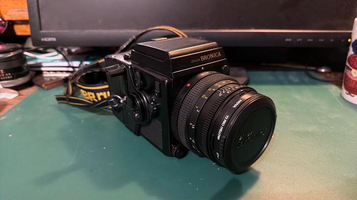 Bronica SQ-b met 80mm f/2.8 Objectief en twee filmhouders, Audio, Tv en Foto, Fotocamera's Analoog, Zo goed als nieuw, Spiegelreflex