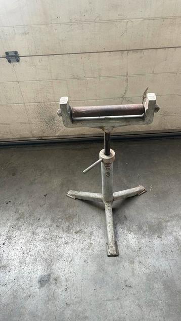 Rolbok voor zaagmachine beschikbaar voor biedingen