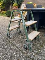 Vaste Trap, Doe-het-zelf en Verbouw, Ophalen, Zo goed als nieuw, Minder dan 2 meter