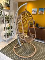 Rotan hangstoel & vloerstandaard. Incl. plafondbevestiging, Huis en Inrichting, Stoelen, Ophalen, Gebruikt, Bruin, Metaal