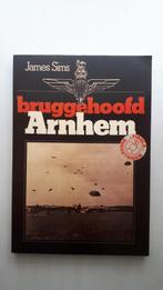 BRUGGEHOOFD ARNHEM - James Sims, Boeken, Oorlog en Militair, Gelezen, Ophalen of Verzenden, Tweede Wereldoorlog, James Sims
