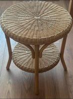 Rieten bijzettafel/tafeltje, Huis en Inrichting, Tafels | Bijzettafels, Minder dan 55 cm, Rond, Zo goed als nieuw, Hout