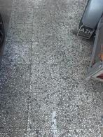 Gratis grindtegels 40x40 ongeveer 70 stuks, Tuin en Terras, Tegels en Klinkers, Ophalen, Zo goed als nieuw, 10 m² of meer, Beton