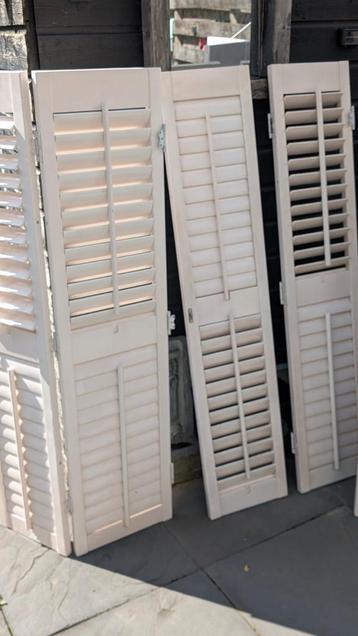 Houten Shutters Hoogglans Wit/Lichtroze beschikbaar voor biedingen