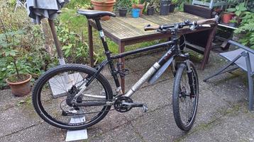 mountain bike beschikbaar voor biedingen