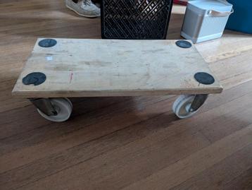 Hondje Meubeltransporter beschikbaar voor biedingen