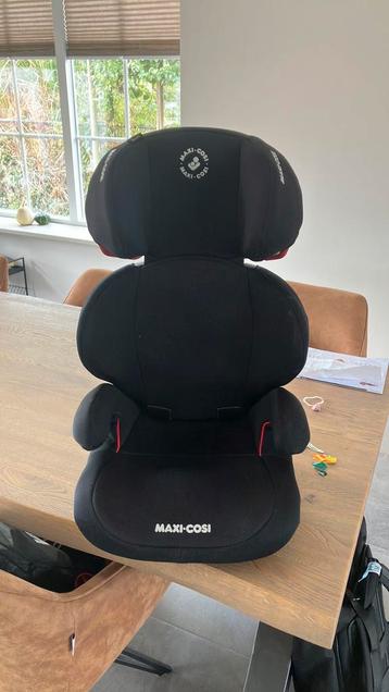 Maxi-cosi stoelverkleiner beschikbaar voor biedingen