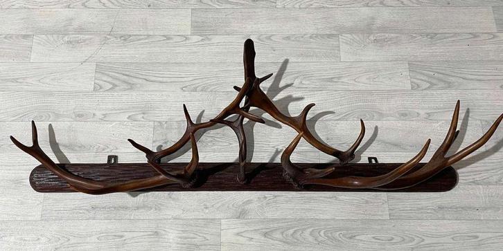 Oude houten GEWEI KAPSTOK - 132 cm breed, Antiek en Kunst, Curiosa en Brocante, Ophalen