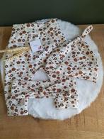 Nieuw handgemaakt • Babybroekje, mutsje & haarbandje, Kinderen en Baby's, Babykleding | Maat 50, Broekje, Meisje, Nieuw, Ophalen of Verzenden