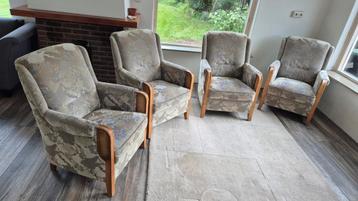 4 comfortabele fauteuils, in prima staat.