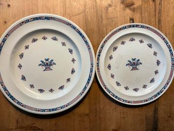 Wedgewood Vieux Rouen England 2 oude borden beschikbaar voor biedingen