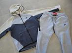 Nieuwstaat, grijs NIKE TECH trainingspak maat L, Kleding | Heren, Sportkleding, Maat 52/54 (L), Nike Tech, Ophalen of Verzenden