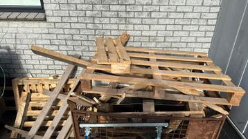 Hout kachel gratis ophalen beschikbaar voor biedingen