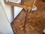 Bureau van massieg hout en stalen poten, Ophalen of Verzenden, Zo goed als nieuw