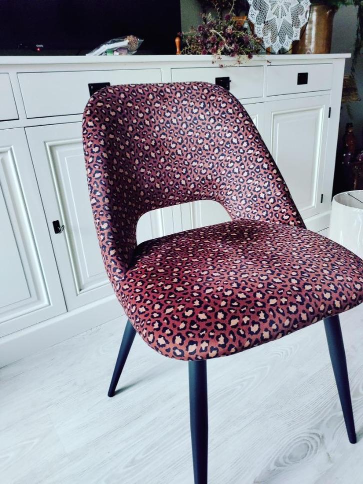 Eetkamerstoelen, moderne print bruin, Huis en Inrichting, Stoelen, Zo goed als nieuw, Vier, Stof, Bruin, Ophalen