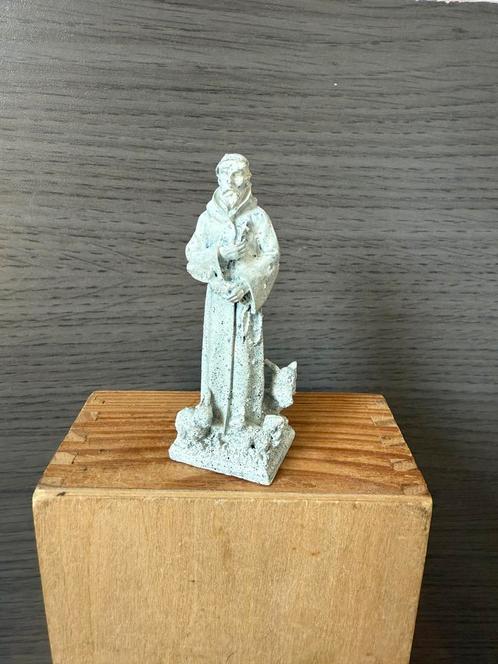 Beeld Pater met dieren - 8cm - resin, Verzamelen, Poppenhuizen en Toebehoren, Zo goed als nieuw, Poppenhuis, Ophalen of Verzenden