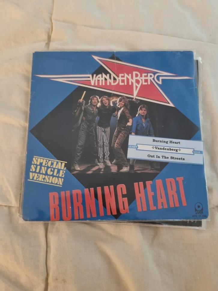 3x vanderberg vinyl singles 7" inch x 45Rpm, Cd's en Dvd's, Vinyl | Hardrock en Metal, Zo goed als nieuw, Verzenden