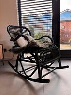 Schommelstoel, Ophalen, Zwart, Riet of Rotan, Zo goed als nieuw
