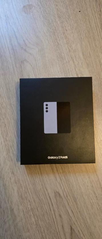 Samsung Galaxy Fold 5 beschikbaar voor biedingen