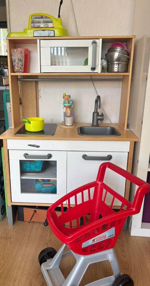 IKEA kinderkeuken met kassa, winkelwagen en veel accessoires, Kinderen en Baby's, Speelgoed | Speelkeukens, Gebruikt, Hout, Ophalen