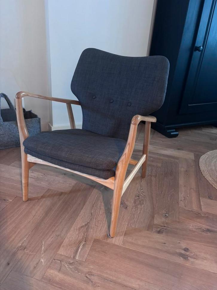 Fauteuil eikenhout frame en stoffen zitgedeelte, Huis en Inrichting, Fauteuils, Gebruikt, Hout, Stof, 50 tot 75 cm, Minder dan 75 cm