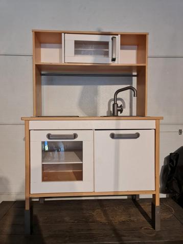 Ikea keukentje speelkeuken  beschikbaar voor biedingen