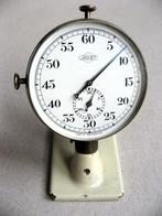 Zwitserse tafel stopwatch op standaard jaren 40/50, Antiek en Kunst, Ophalen of Verzenden