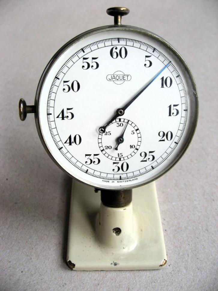 Zwitserse tafel stopwatch op standaard jaren 40/50, Antiek en Kunst, Antiek | Gereedschap en Instrumenten, Ophalen of Verzenden