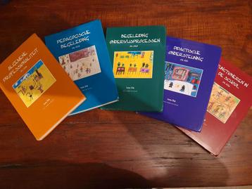 Boeken Onderwijsassistent - Diverse Titels beschikbaar voor biedingen