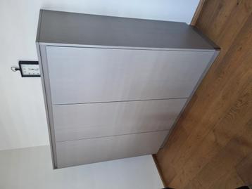 Moderne grijze Grando interieurkast van hoge kwaliteit beschikbaar voor biedingen