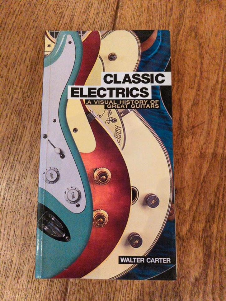 Classic Electrics: Visuele Geschiedenis van Gitaren, Boeken, Muziek, Zo goed als nieuw, Instrument, Ophalen of Verzenden