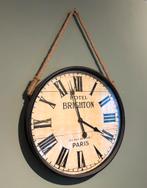 wand klok met touw, Ophalen, Zo goed als nieuw, Wandklok