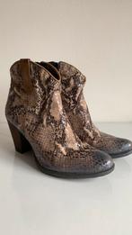 Prachtige enkellaarsje slangenprint maat 41 MJUS, Ophalen of Verzenden, Zo goed als nieuw