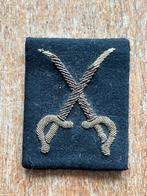 Vooroorlogs knil kraag embleem cavalerie 1918-1942, Verzamelen, Verzenden, Nederland, Embleem of Badge
