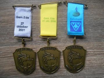 Medaille Pegasus wandeltocht Airborne 3 verschillende beschikbaar voor biedingen