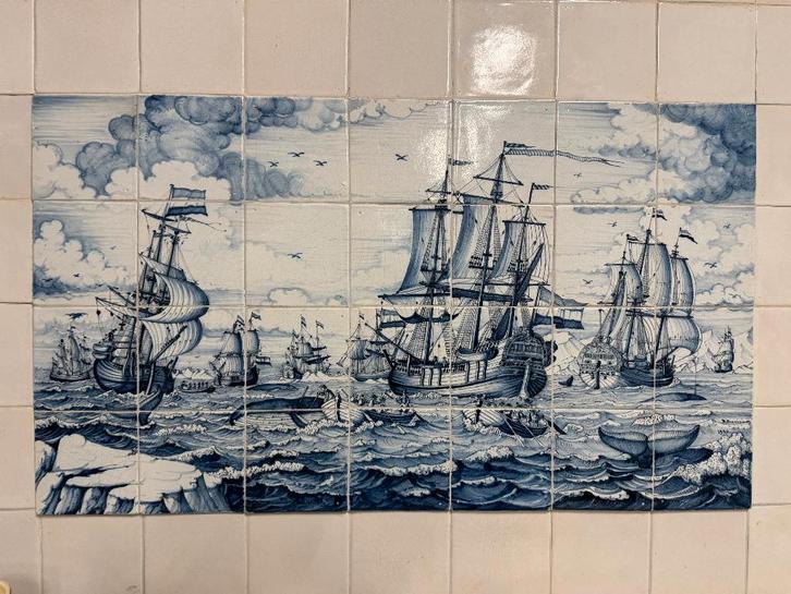 Reproductie tegeltableau walvisjacht voc schepen 91x52cm., Antiek en Kunst, Antiek | Wandborden en Tegels, Ophalen