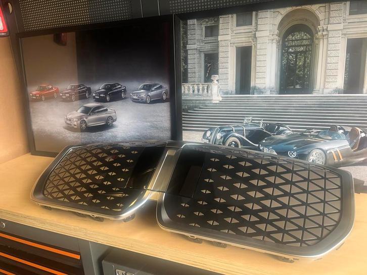 Gril voor BMW X1 - U101- vanaf bouwjaar 2023/heden, Auto diversen, Tuning en Styling, Verzenden