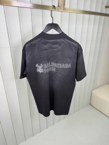 Balenciaga T-shirt heren nieuw beschikbaar voor biedingen