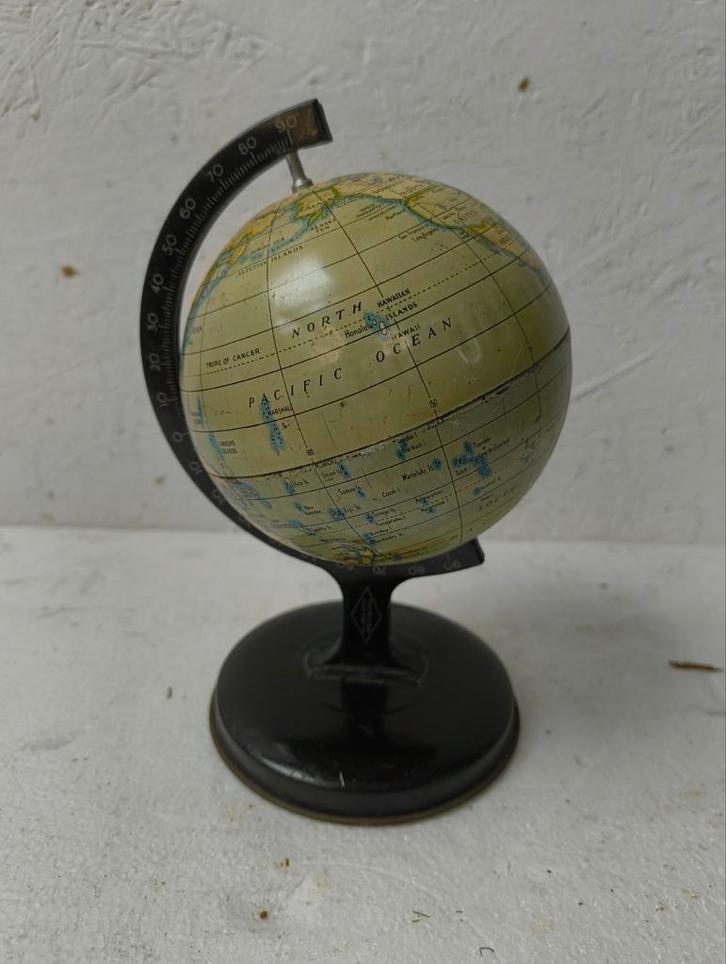 Art Deco blikken wereldbol van Reliable Series, Antiek en Kunst, Antiek | Speelgoed, Ophalen of Verzenden