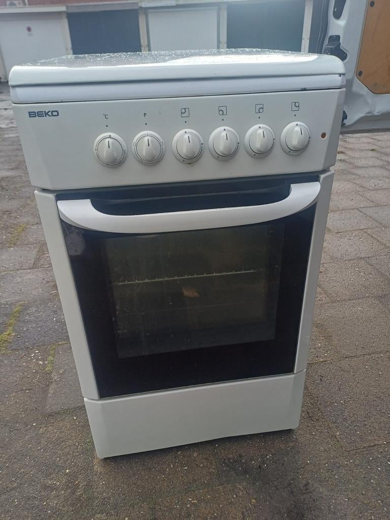 Beko gasfornuis met oven, Witgoed en Apparatuur, Fornuizen, Gebruikt, 60 cm of meer, Gas, Vrijstaand