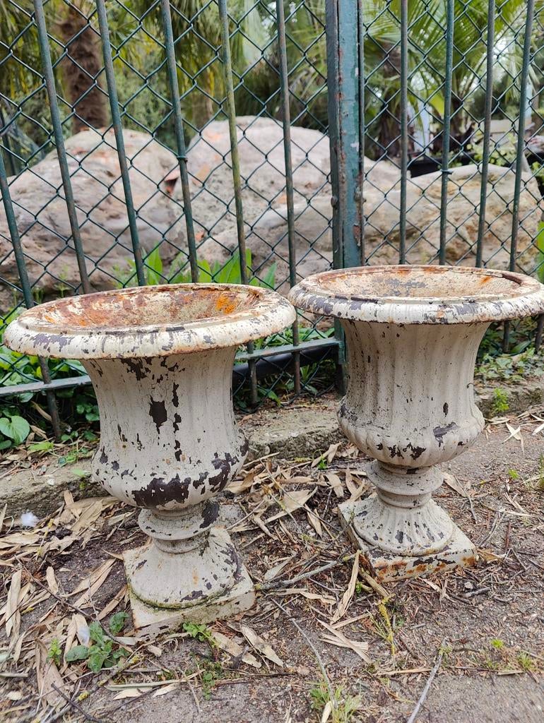 2 Antieke Gietijzeren Tuinpotten, Antiek en Kunst, Ophalen