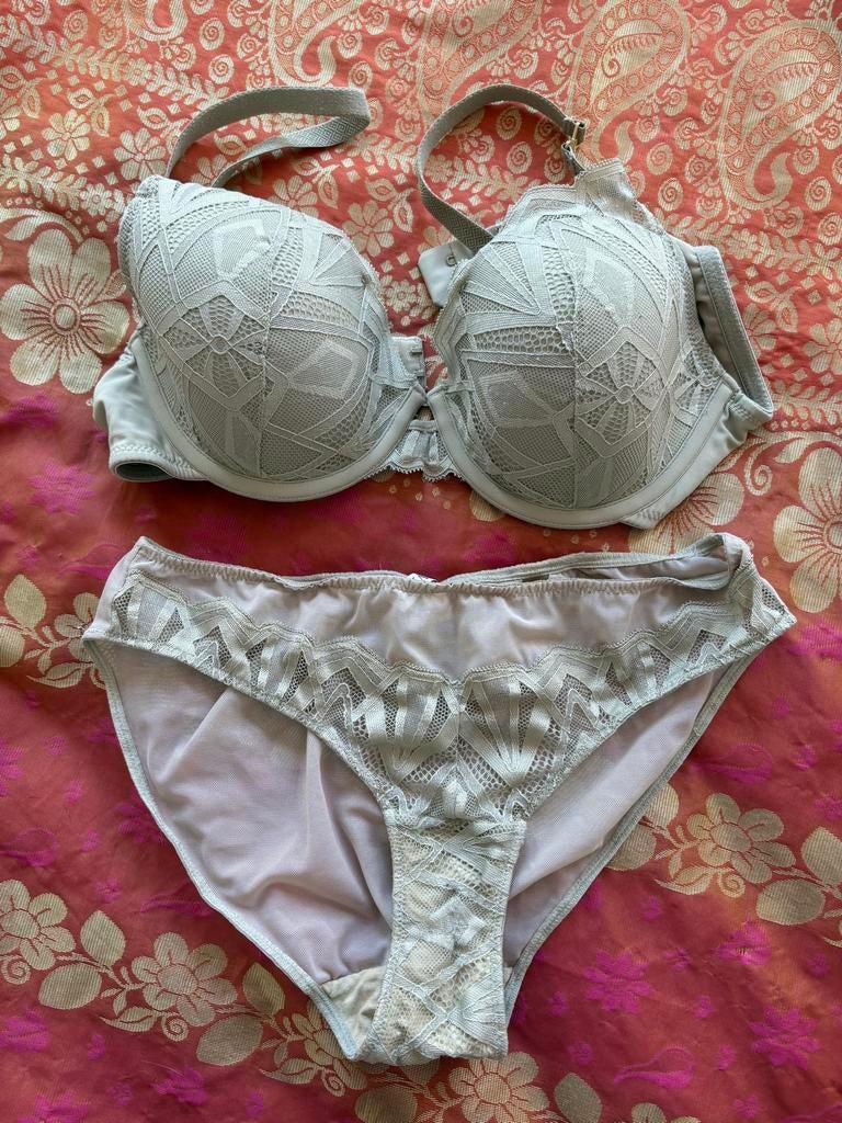 LIVERA BH 75C en slip maat 38, Ophalen of Verzenden, Groen, Setje